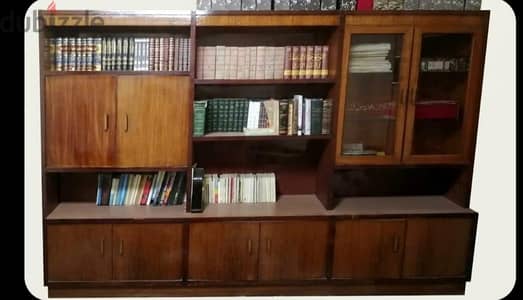 مكتبة كتب و 2 مكتب