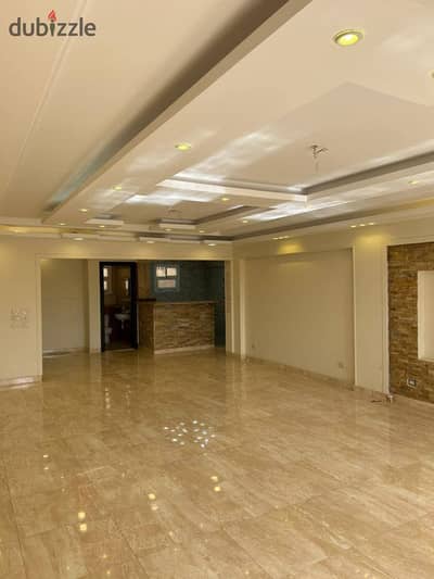Excellent opportunity for sale in Al Rehab 2 Apartment with an area of ​​162 square meters – Phase 7  3 bedrooms  3 bathrooms  Fifth floor (elev