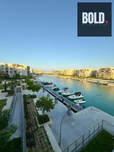 First-Row Marina Apartment for Rent in Marassi