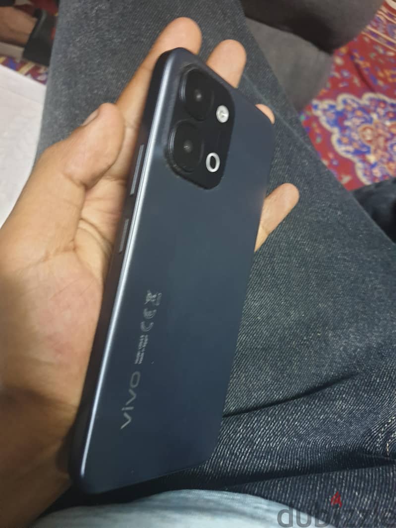Vivo Y31 1
