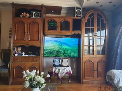 مكتبه بحاله ممتازه