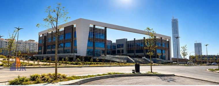 محل تجارى للبيع لقطة استلام فورى فى وسط كثافة سكانية عالية بجوار الجامعات الدولية ومحطة المونوريل فى قلب ال R 3 العاصمة الإدارية الجديده Destination: