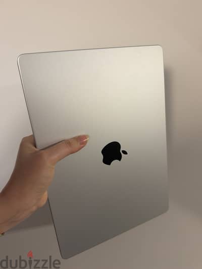 MacBook Pro (M5) 14 inch , 16 ram , 1 Tera , Battery 100% Fullbox