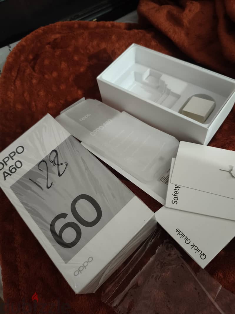 Oppo a60 1