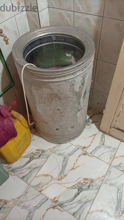 ديب فريزر افقي وغسالة برميلية