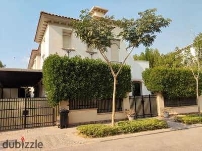 فيلا متشطبة بالمطبخ والتكييفات للبيع في أب تاون كايرو إعمار بأقل من سعر الماركت Uptown Cairo by Emaar