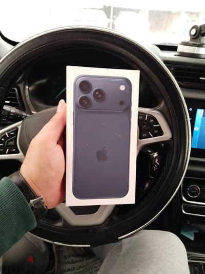 iPhone 17 pro  جديد متبرشم شريحه عاديه