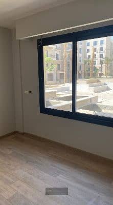 للإيجار | شقة أرضي بحديقة في Village West – الشيخ زايد