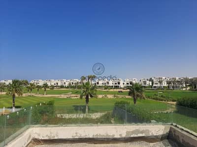 إطلالة مزدوجة على البحيرة واللاندسكيب | فيلا مستقلة شاسعة أرض 874م للبيع في هاسيندا باي Hacienda Bay الساحل