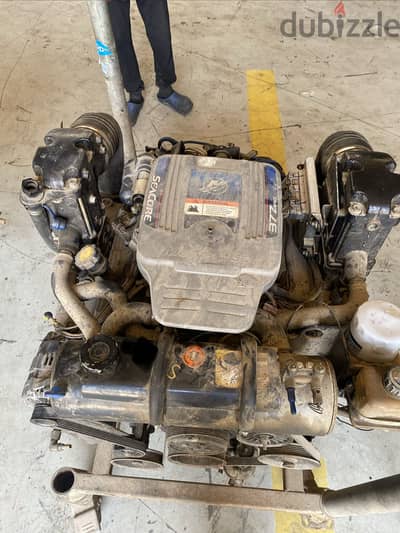 للبيع عدد ٢ محرك بحري  377 MAG MerCruiser