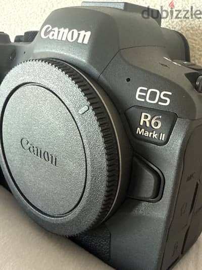 Canon R6 Mark 2 , Shutter 17k , with box and charger r6 mark ii