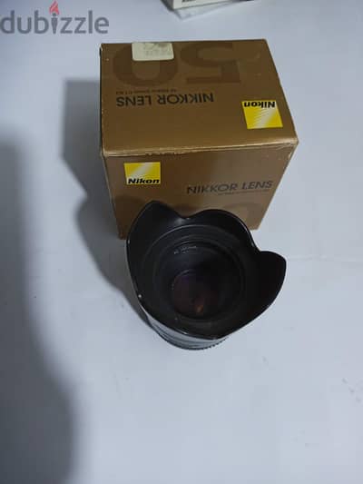 عدسة نيكون 50mm 1.8D