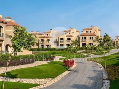Lowest price villa with La Vista in Fifth Settlement, prime location near Gamal Abdel Nasser Axis, installments available