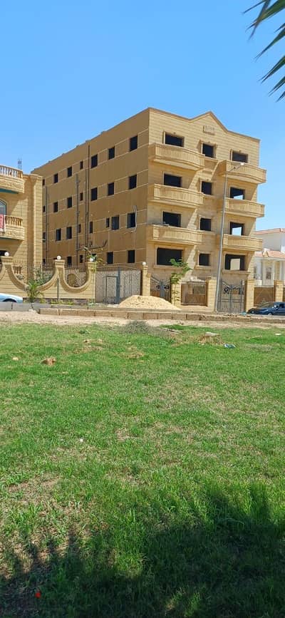 شقة روف للبيع في الحي الثالث شرق
