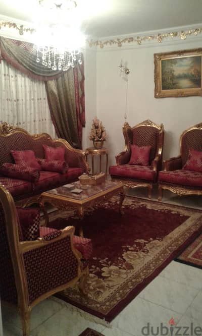 صالون كلاسيك مدهب خشب زان مع السجادة و الستائر و التربيزة