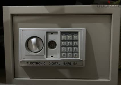 خزنة منزلية ديجيتال مصفحة Electronic digital safe EA