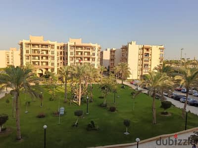 شقة للايجار المفروش 200 متر بسعر لقطه تشطيبات وفرش مودرن مكيفة بالكامل الدور متكرر لسرعه الايجار في المرحلة الخامسة الجديدة الرحاب Phase 5 Al Rehab