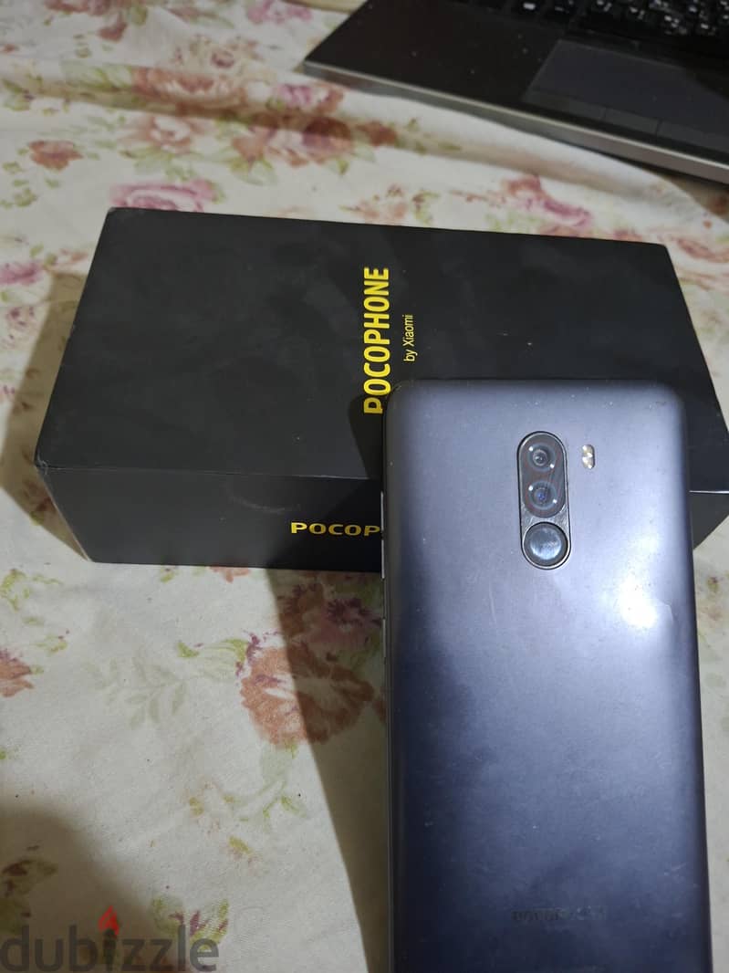 Xiaomi Pocophone F1 1