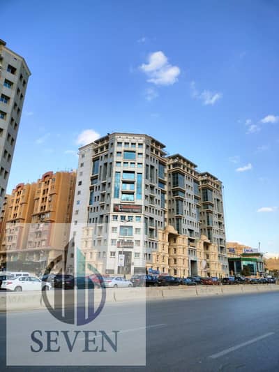 *مكتب اداري للايجار 210م مكيف ابراج سما القطامية بانوراما علي دائري المعادي برايم لوكيشن للشركات الكبرى*
