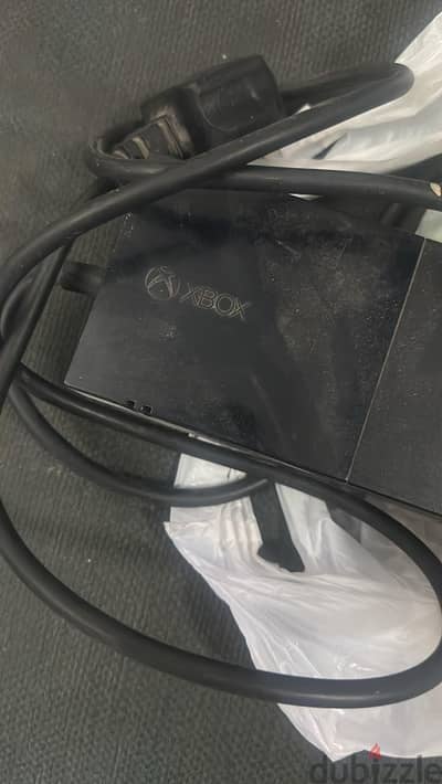 Xbox 1 500 gb used like new