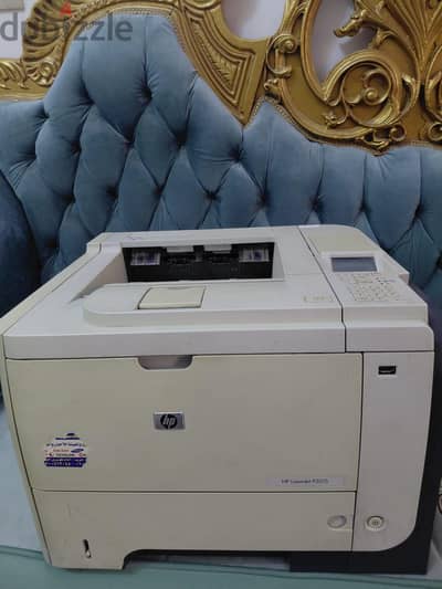 للبيع طابعة hp 3015. بحالة جيدة