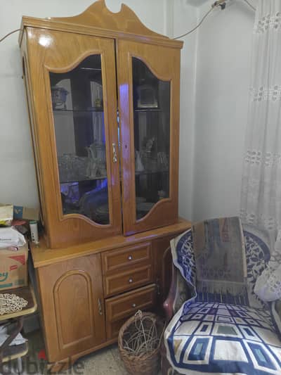 نيش ٢٢٠x١٢٠ بحالة ممتازة