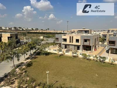 فيلا ستاندالون كورنر 485 م للبيع بأقل من سعر السوق استلام فورى فى موقع مميز للغاية فيو لاند سكيب  في تاج سيتى، القاهرة الجديدة