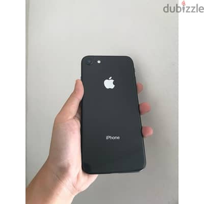 iphone 8 256G بحالة ممتازة