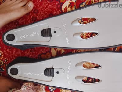 زعانف مانتا مقاس 38/39 متلبستش غير مره واحده
