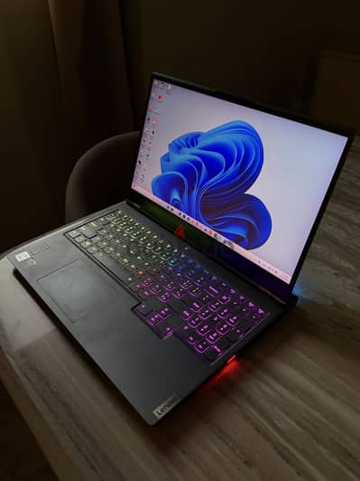 Lenovo legion 7 RTX 2070