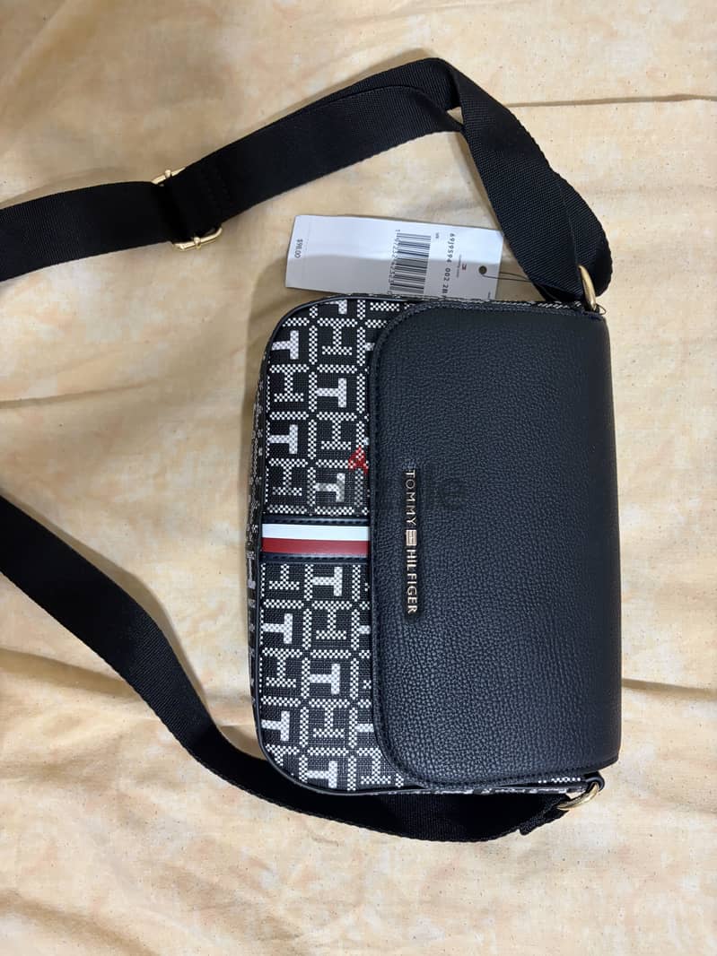 Tommy Hilfiger bag 1