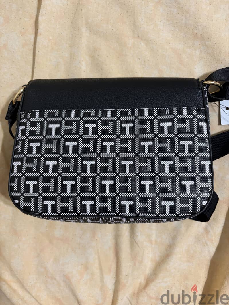 Tommy Hilfiger bag 3