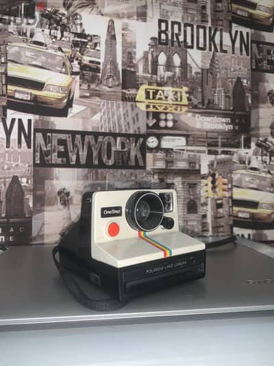 كاميرا بولاروايد كلاسيك - Polaroid OneStep Land Camera