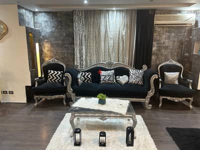 Ground floor apartment with garden for sale in Al Rehab 2 | 197 sqm + garden 50 sqm | Ultra Super Lux finishing