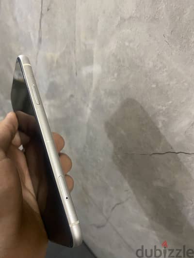 Apple - iPhone 11