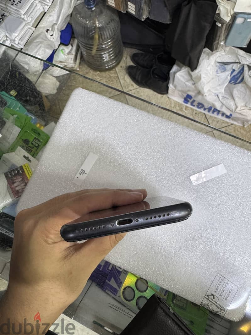 Apple - iPhone 11 5