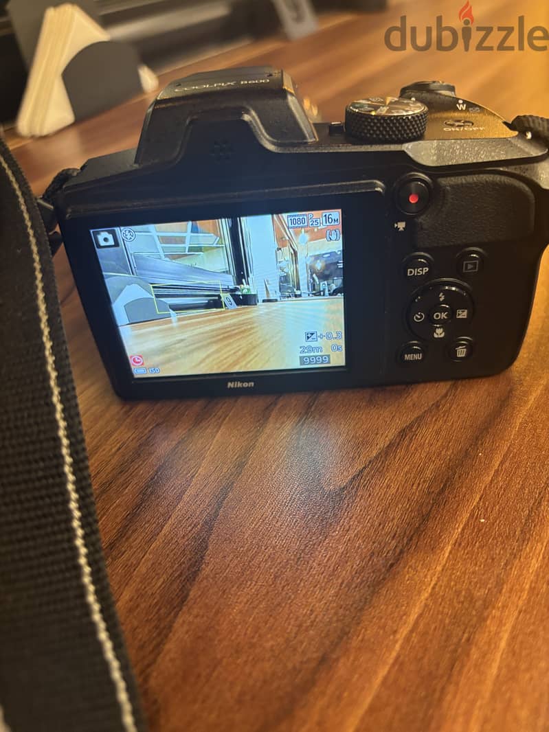 Nikon b600 powershot 4