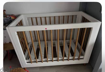 Real wood crib + Taki Matress