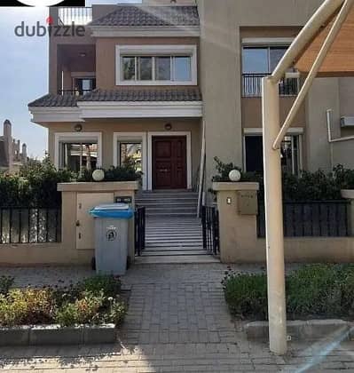 For quick sale: Villa at the price of an apartment in Sarai Compound, directly on the Suez Road, walled with Madinaty, ready for viewing, prime locati