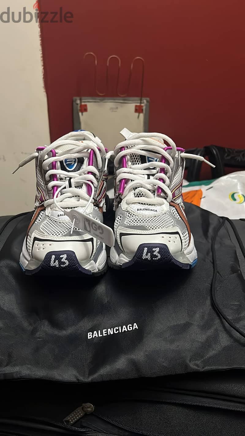 balenciaga runners 1