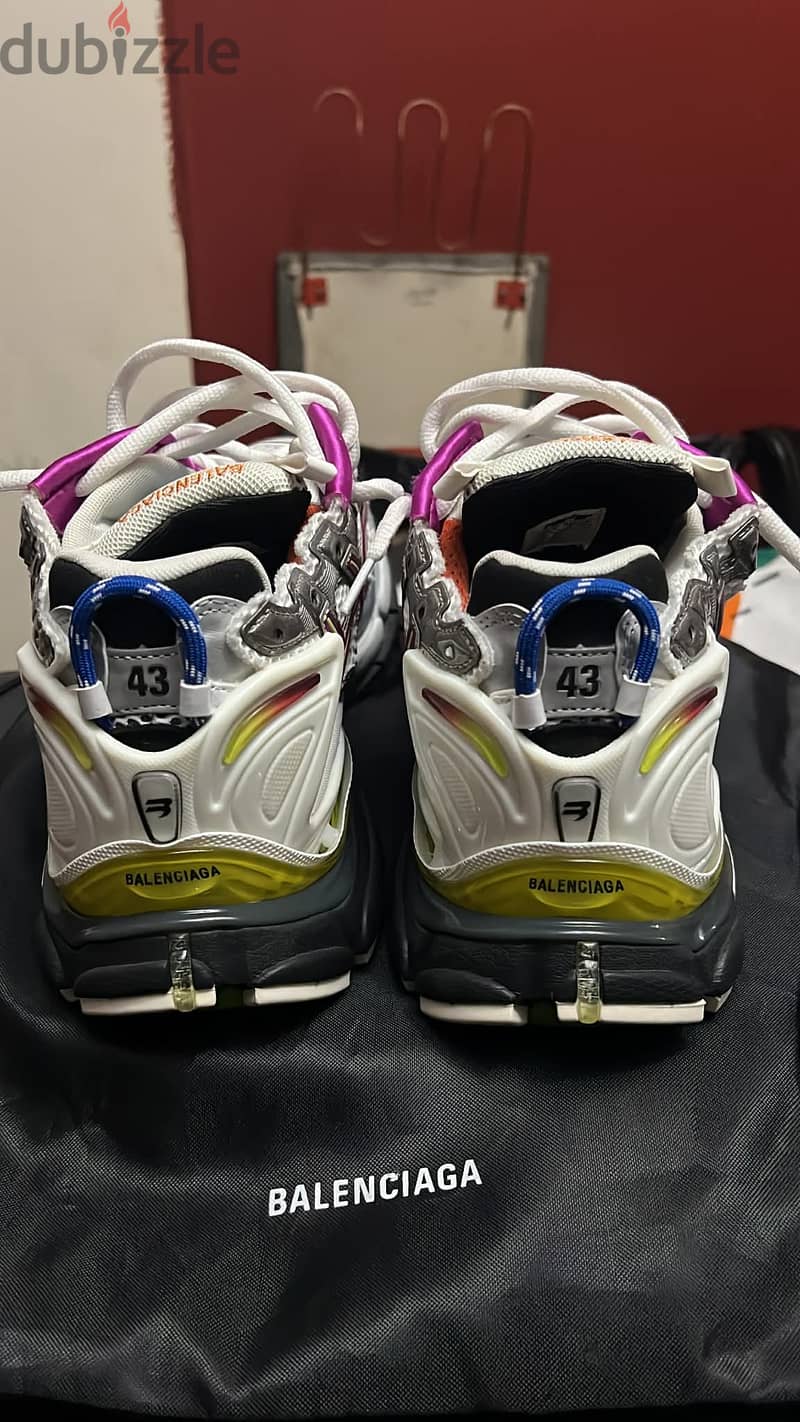 balenciaga runners 2