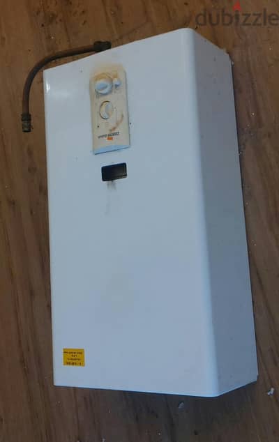 water heater gas made  in Spain سخان عاز مستورد اسباني