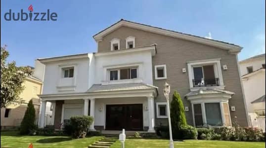For a quick sale at the old price, a ready-to-move-in villa in Mountain View iCity compound, New Cairo, next to the American University and 90th Stree