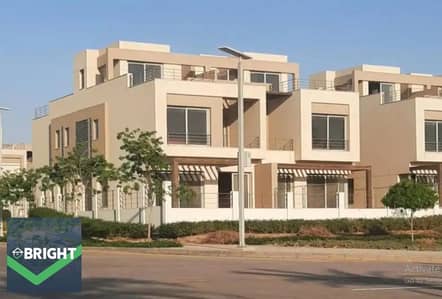 أخر فيلا فيلا 520م - tybe E بهذا السعر - 5 غرف - استلام فوري بموقع متميز جدا في بالم هيلز القاهرة الجديدة - palm hills new cairo