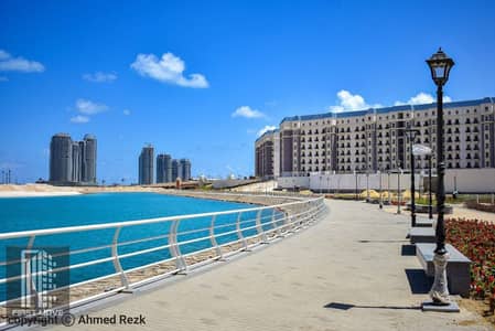 Apartment with the highest return on investment in New Alamein, in the Latin Quarter. Immediate delivery, super deluxe finishing, next to Palm Hills