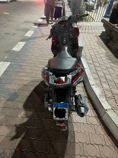 بنيلي زنزيرو ٢٠١٧