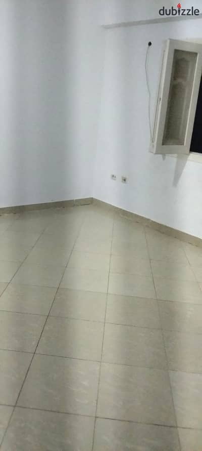 استديو فاضي للايجار 6 اكتوبر الحي الاول خطوات للموقف والحصري والجامعه خطوات لمول مصر ثلث ساعة لهيبر وزايد