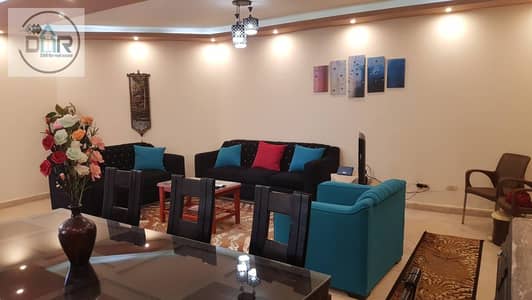 للبيع  فرصة لا تعوض للسكن الراقي في "بيفرلي هيلز" - المرحلة الأولى (أرضي بحديقة)