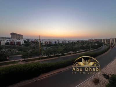 Apartment for sale in Madinaty B6, 103 sq m, overlooking villas, street, and flood channel (completely unobstructed view). Ultra super deluxe finishin