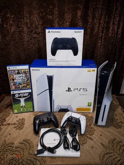 Ps5 Slim CD + 2 Controllers